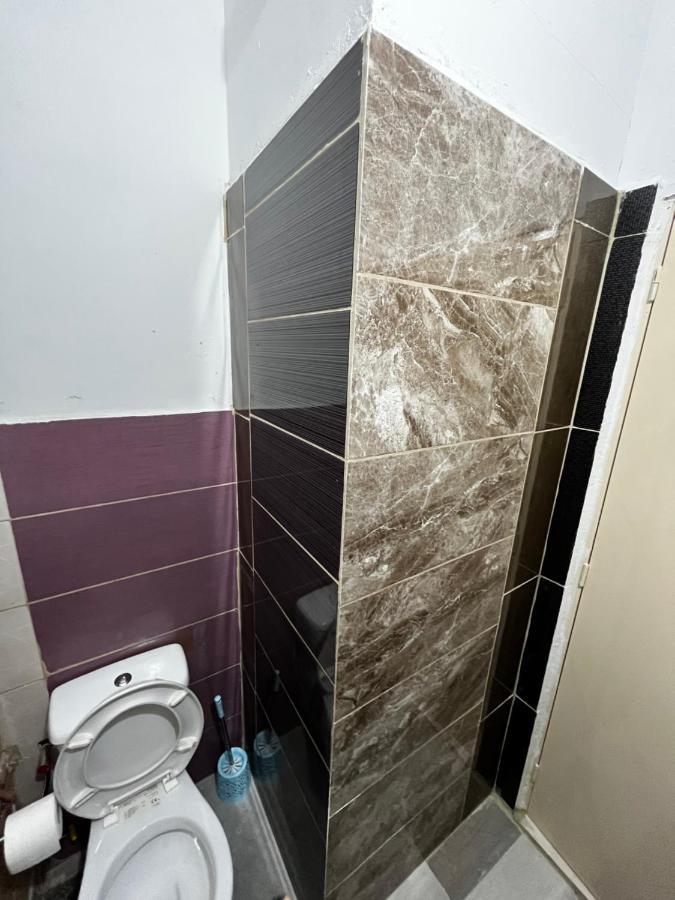 Ngm . Home Piraeus Bagian luar foto